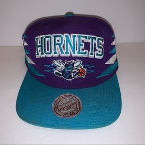 1990s vintage Charlotte hornets snapback NBA